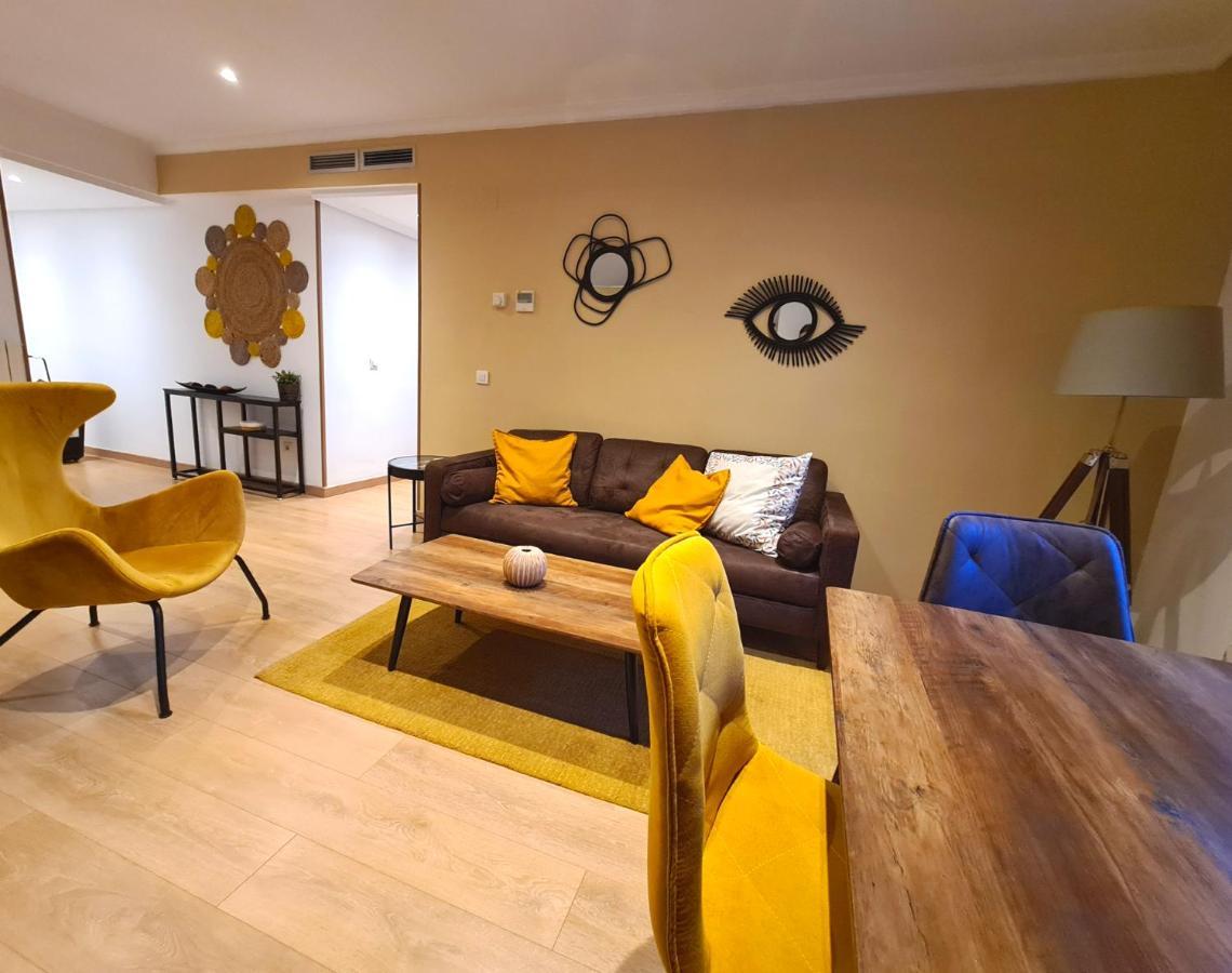 Apartamentos Dos Torres Vinyamar - Rincón del Tubo Saragoça Exterior foto
