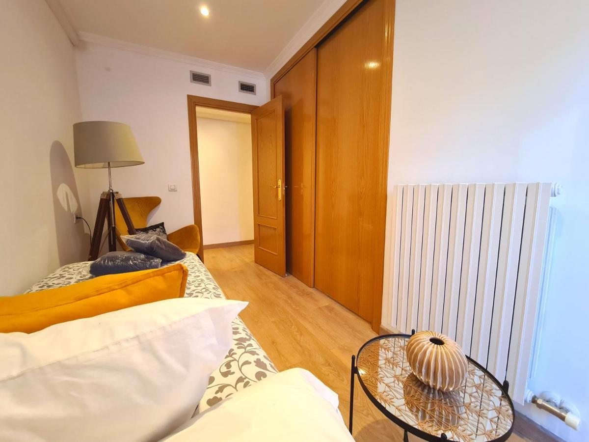 Apartamentos Dos Torres Vinyamar - Rincón del Tubo Saragoça Exterior foto